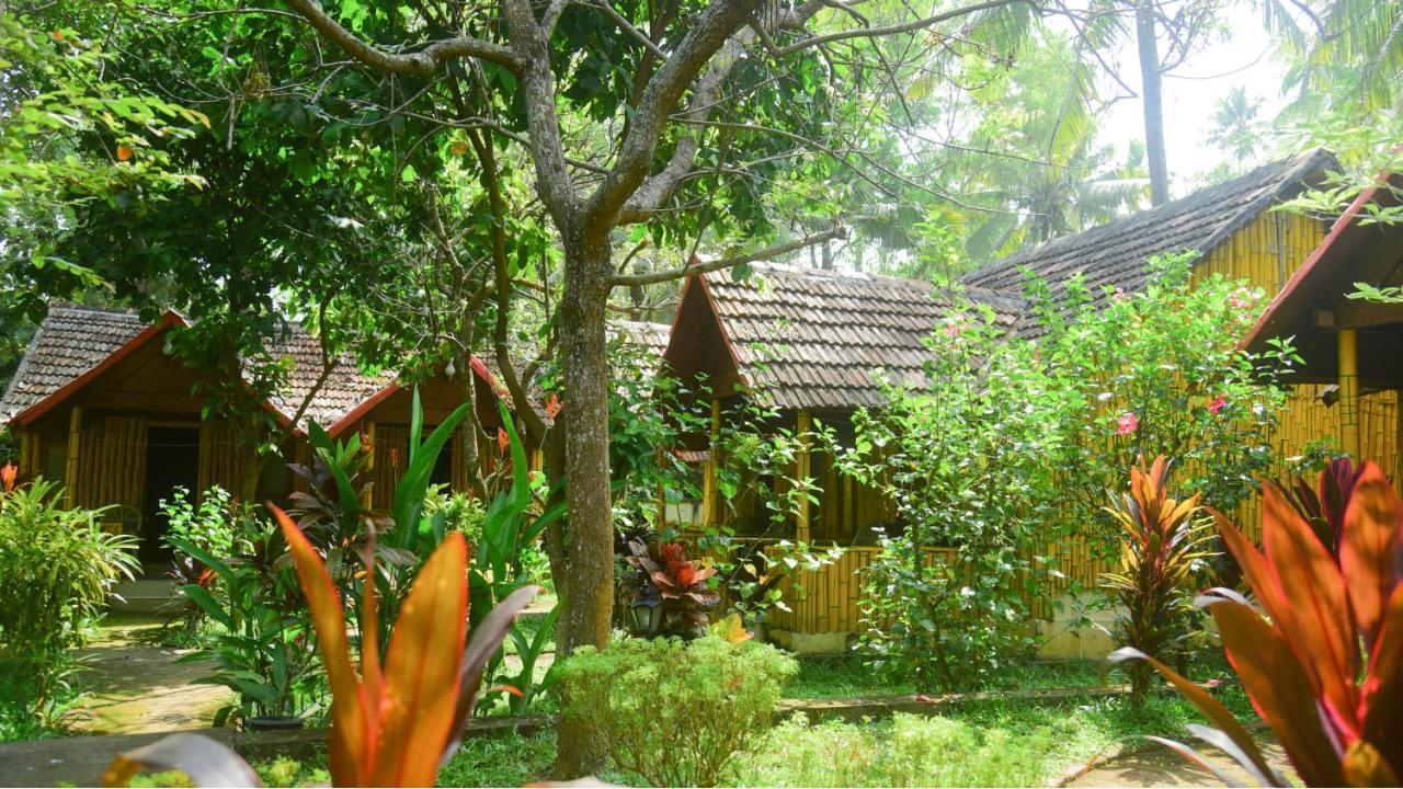 Savithri Inn Cottage 바르칼라 외부 사진
