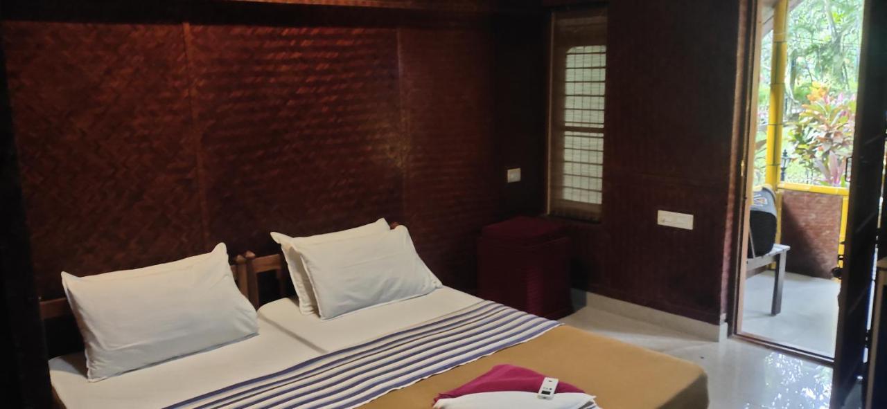Savithri Inn Cottage 바르칼라 외부 사진